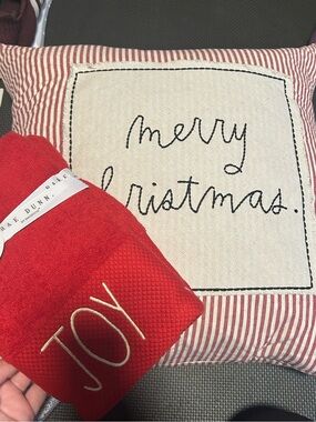 Rae Dunn Christmas throw pillow & hand towels